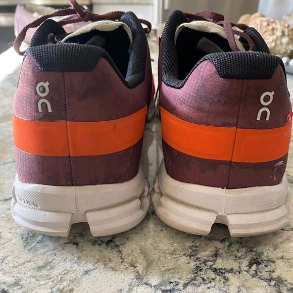 ON-Running Mens Cloudflow Running Shoe Mens SZ 10.5 Flare/Dawn - Picture 6 of 15